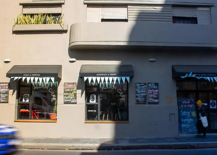 Aldea Hostel & Cafe